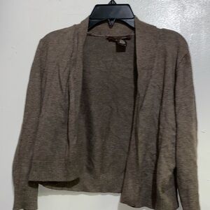 Short jacket color brown Size Medium, Brand Linda Matthew’s